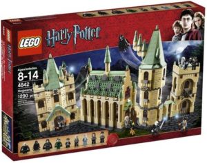 Product image - LEGO Harry Potter Hogwart's Castle 4842 (1290 Pieces)
