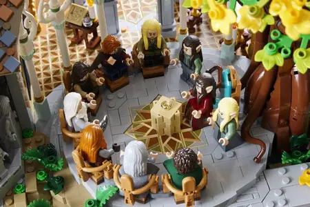 The LOTR Rivendell Lego set The Council Ring
